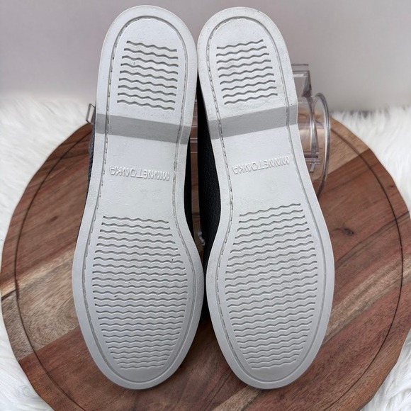 Minnetonka Moccasins dark blue Leather Beaded Bird Fringe Moccasin Shoes Size 10 - Picture 9 of 9